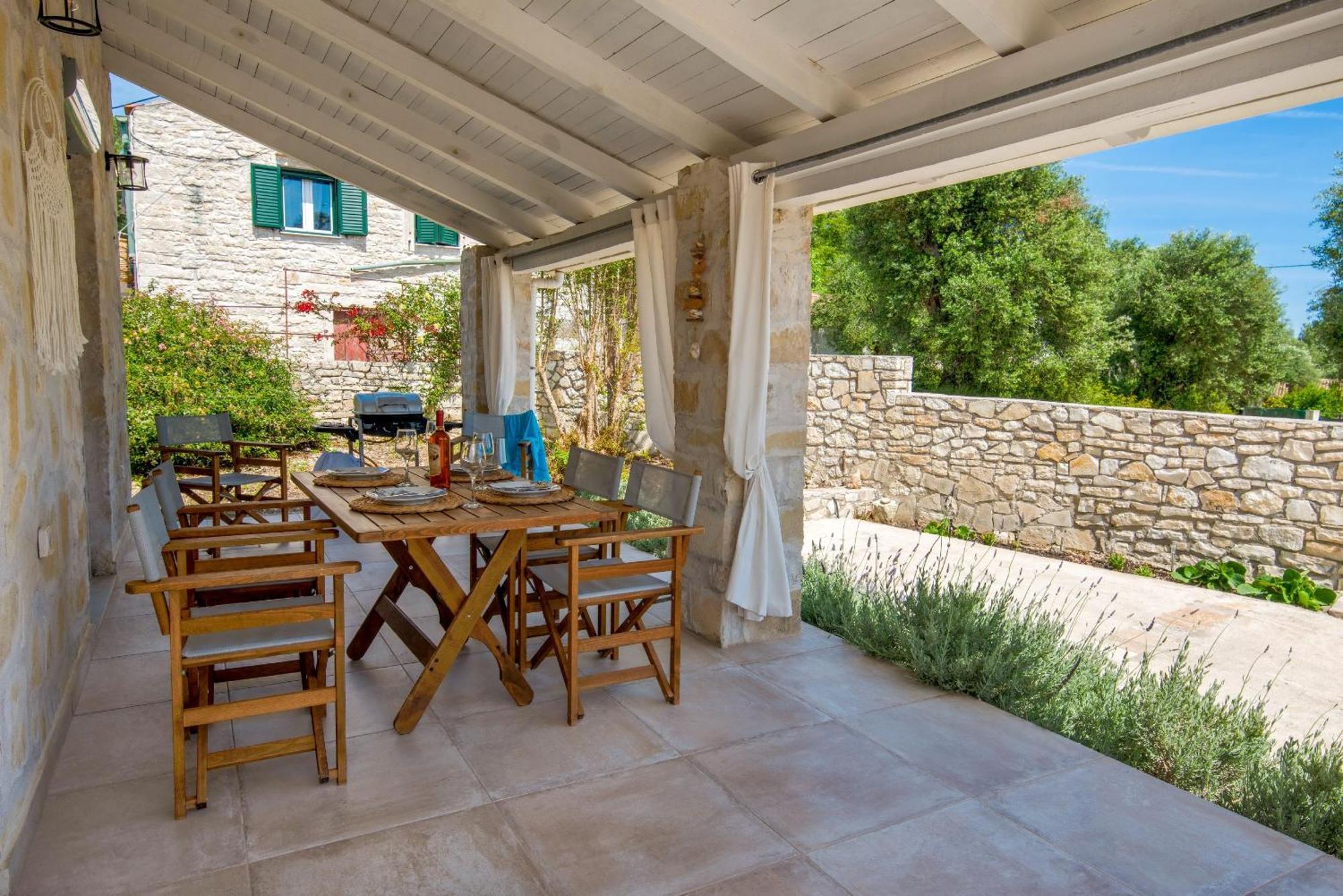 Villa Labovitsa Vlachopoulatika Ngoại thất bức ảnh